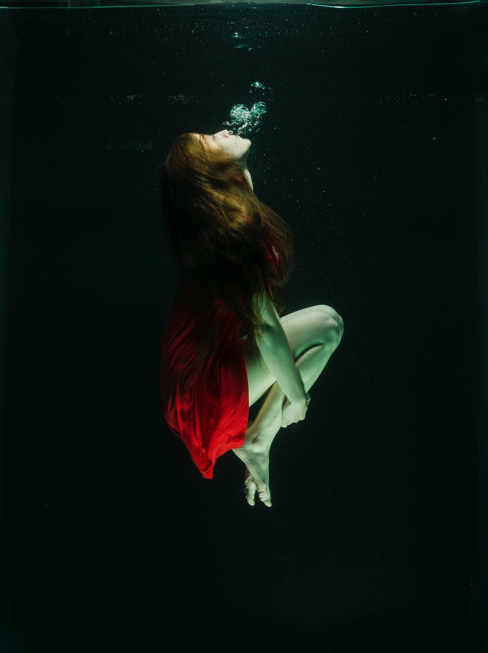 women underwater